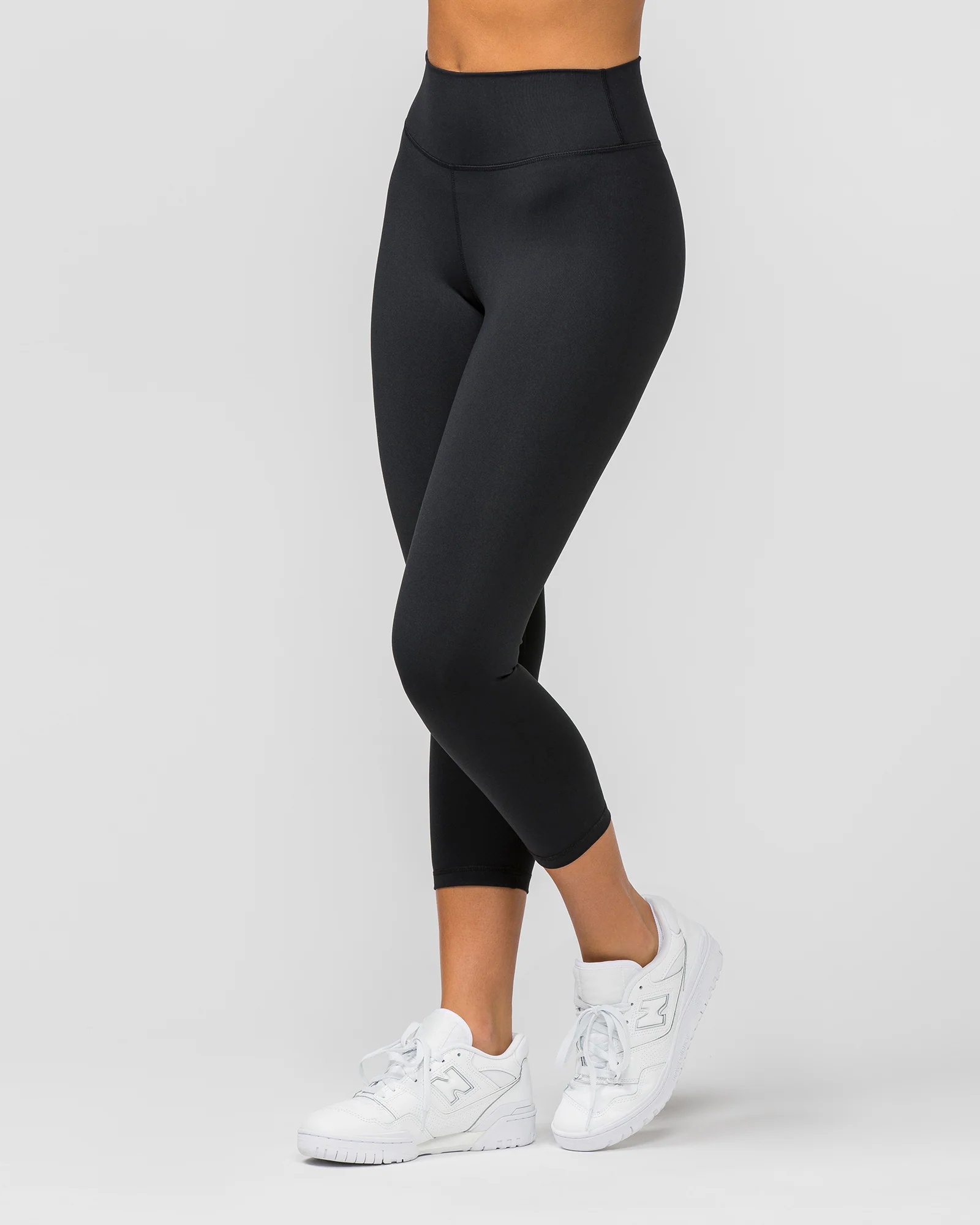 Signature Scrunch 7/8 Leggings - Black - Image 3
