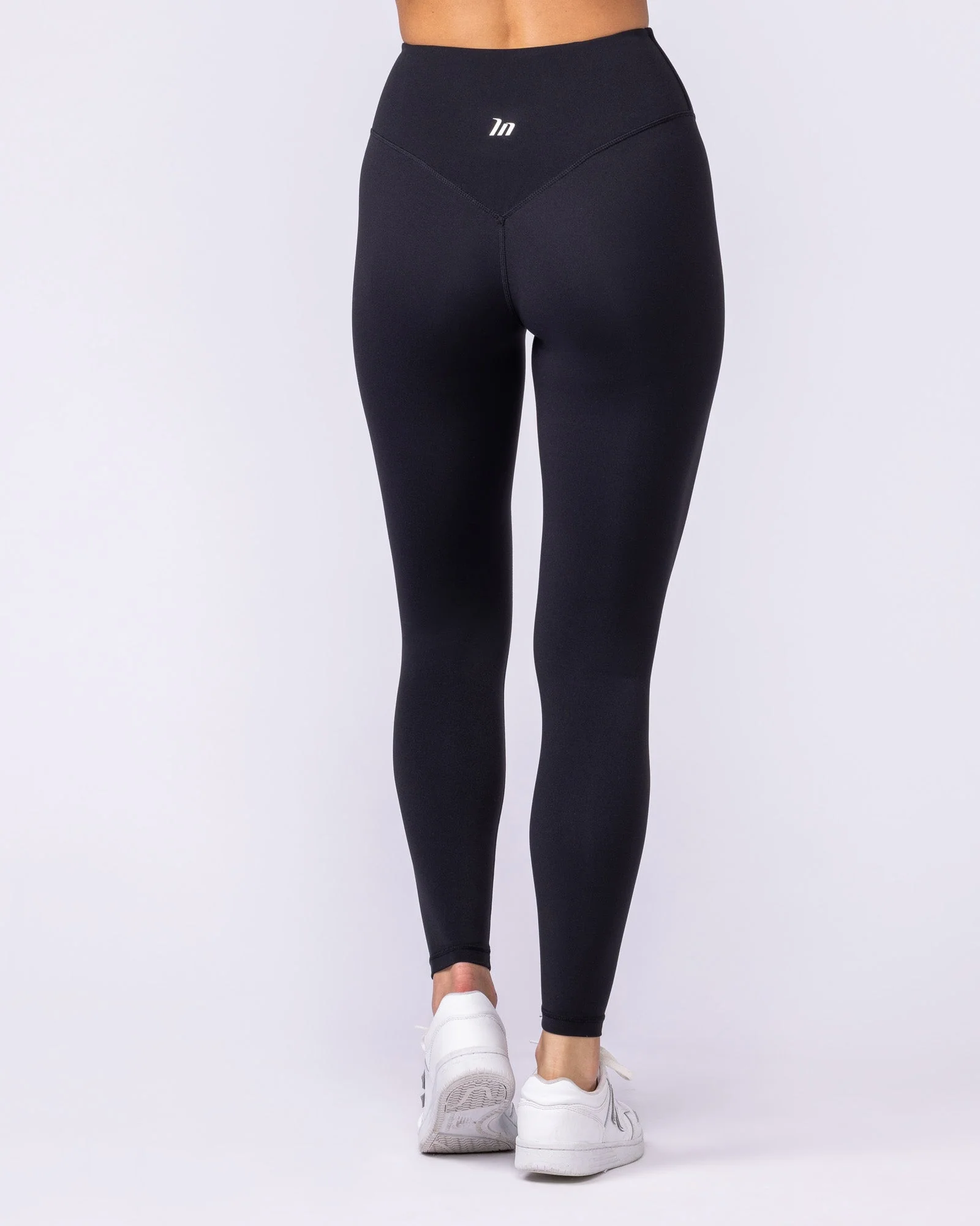 Aura Back Pocket Ankle Length Leggings - Black - Image 5