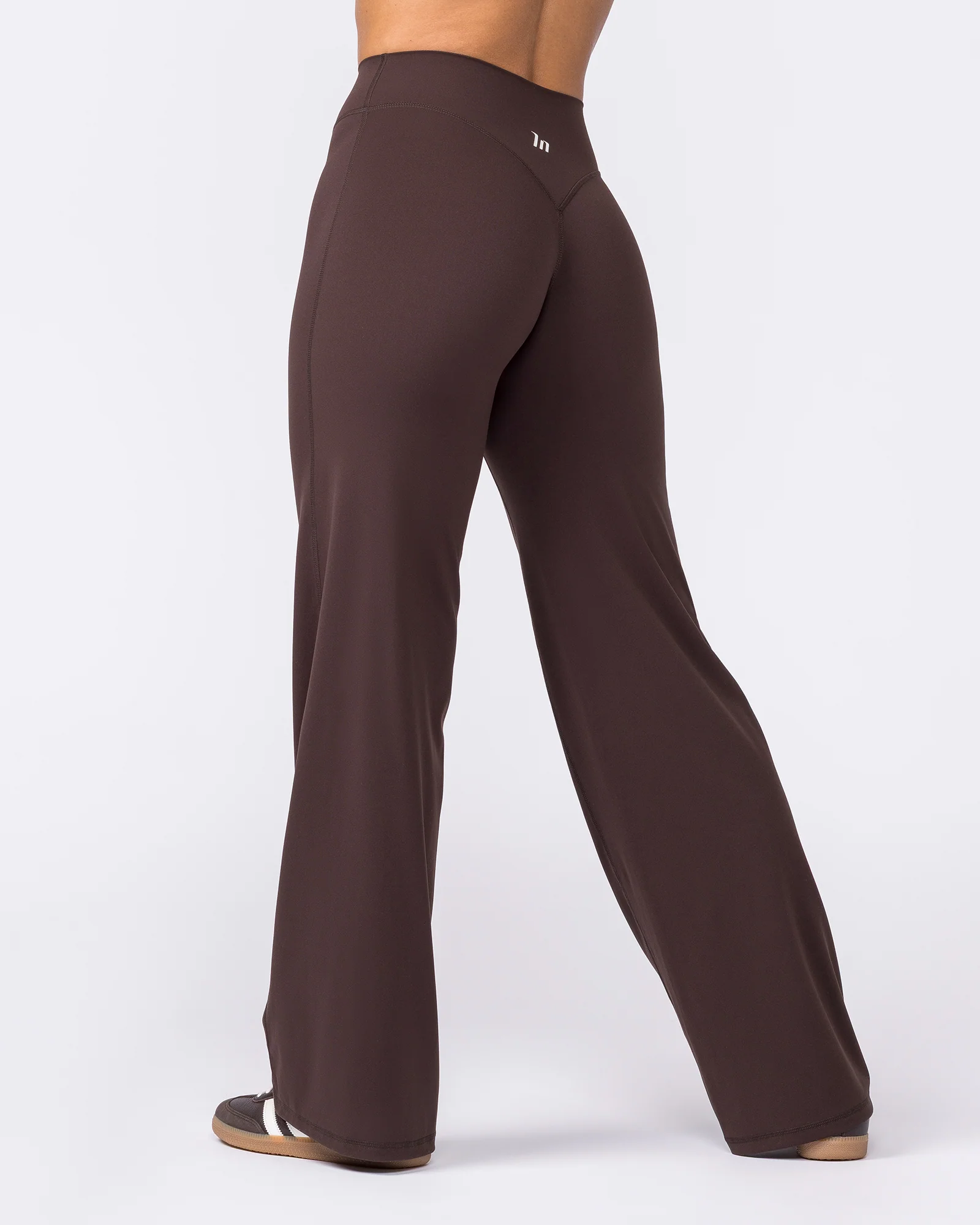 Aura Straight Leggings Short - Cocoa - Image 6