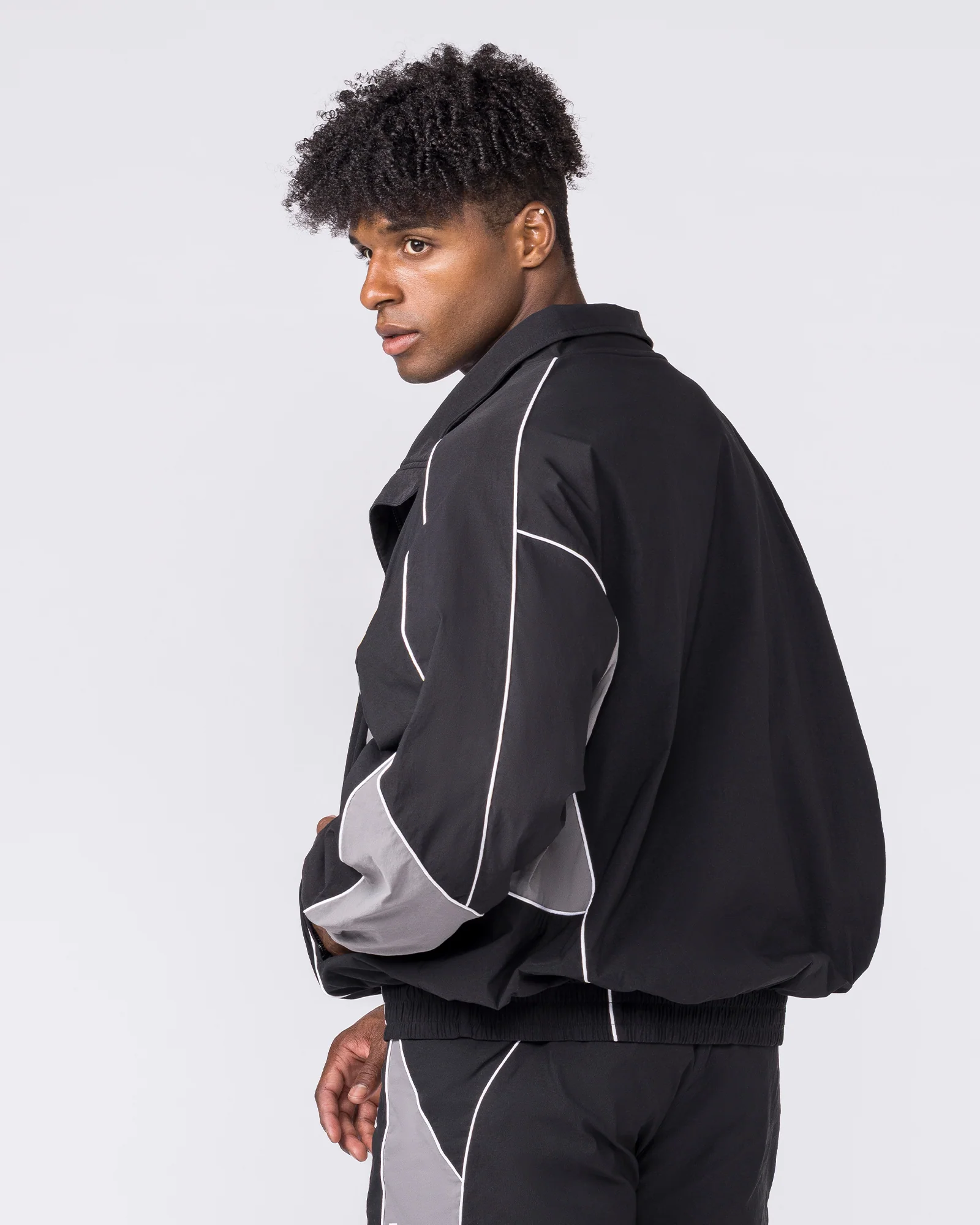 Command Windbreaker Zip Through - Black - Image 4