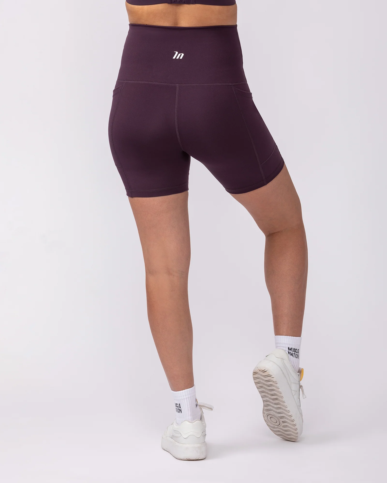 Maternity Everyday Pocket Bike Shorts - Midnight Plum - Image 5