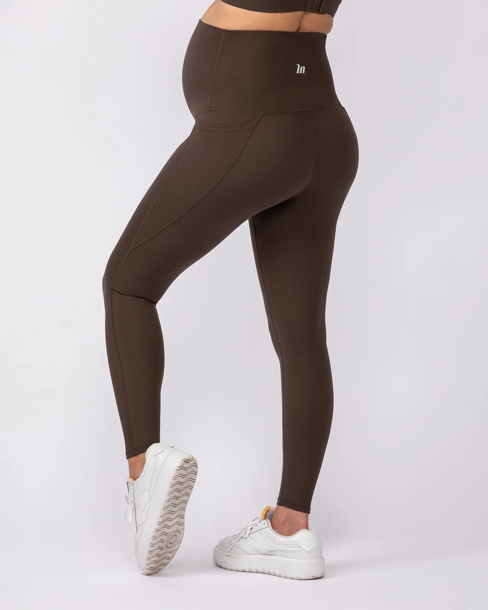 Maternity Everyday Pocket Leggings - Deep Brown - Image 4