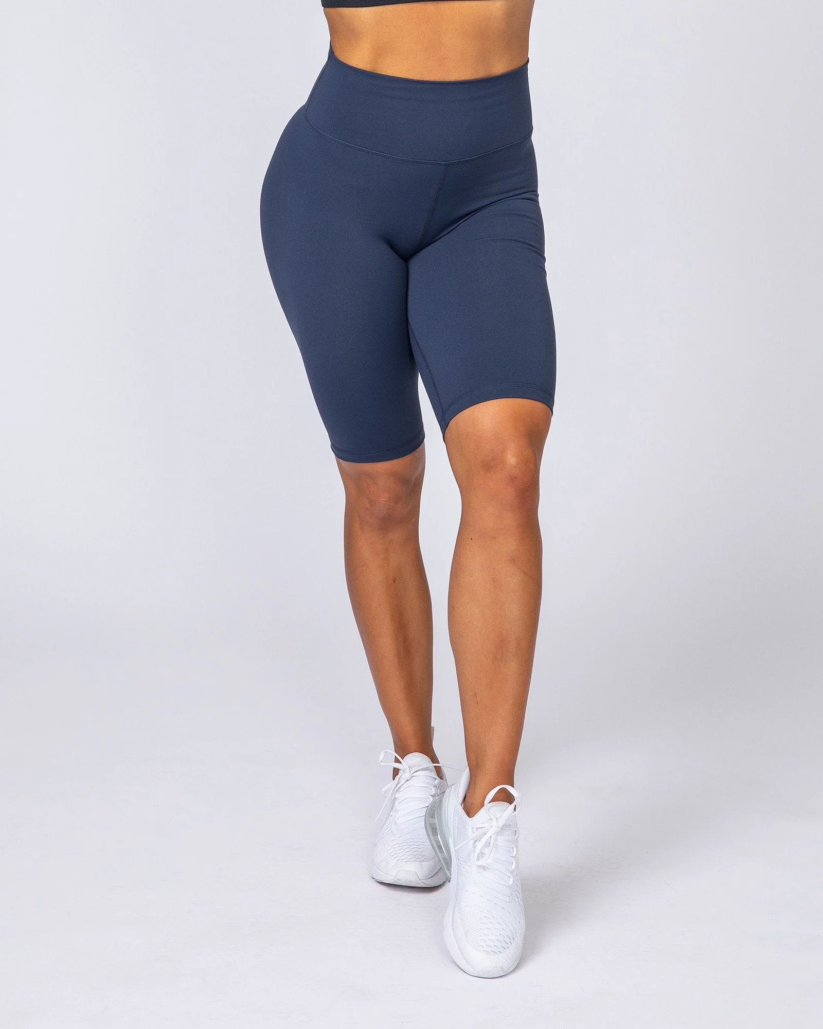 Signature Referee Length High Waist Scrunch - Navy Blue - Image 6