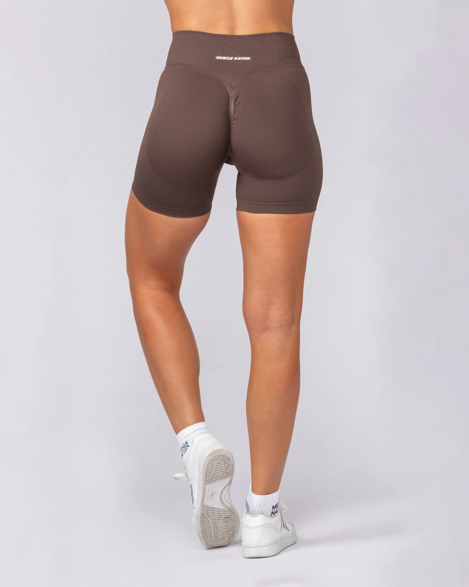Sculpt Seamless Midway Shorts - Cola - Image 5