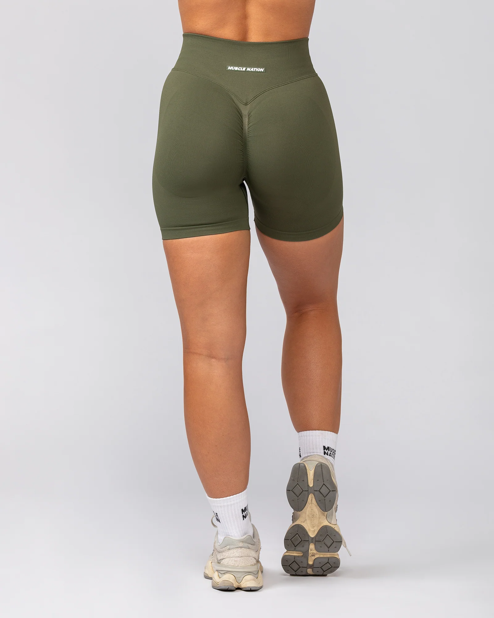 Sculpt Seamless Midway Shorts - Dark Khaki - Image 5