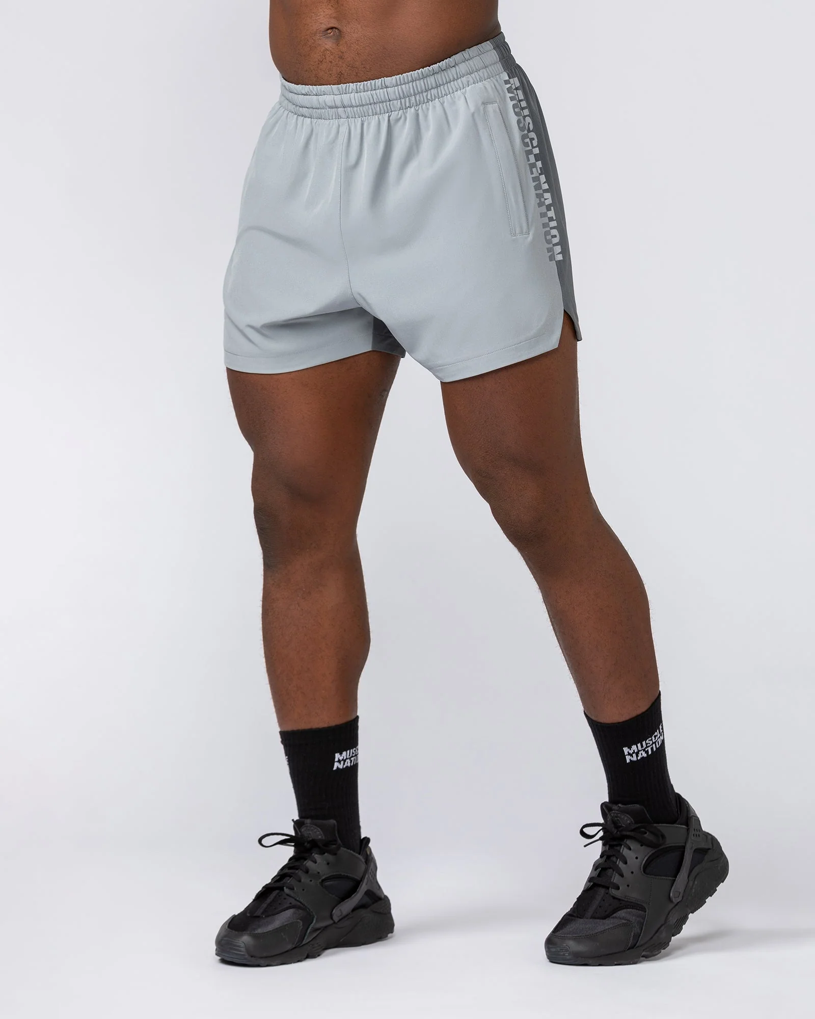 Stride 3.5" Shorts - Jet Grey / Tornado - Image 3