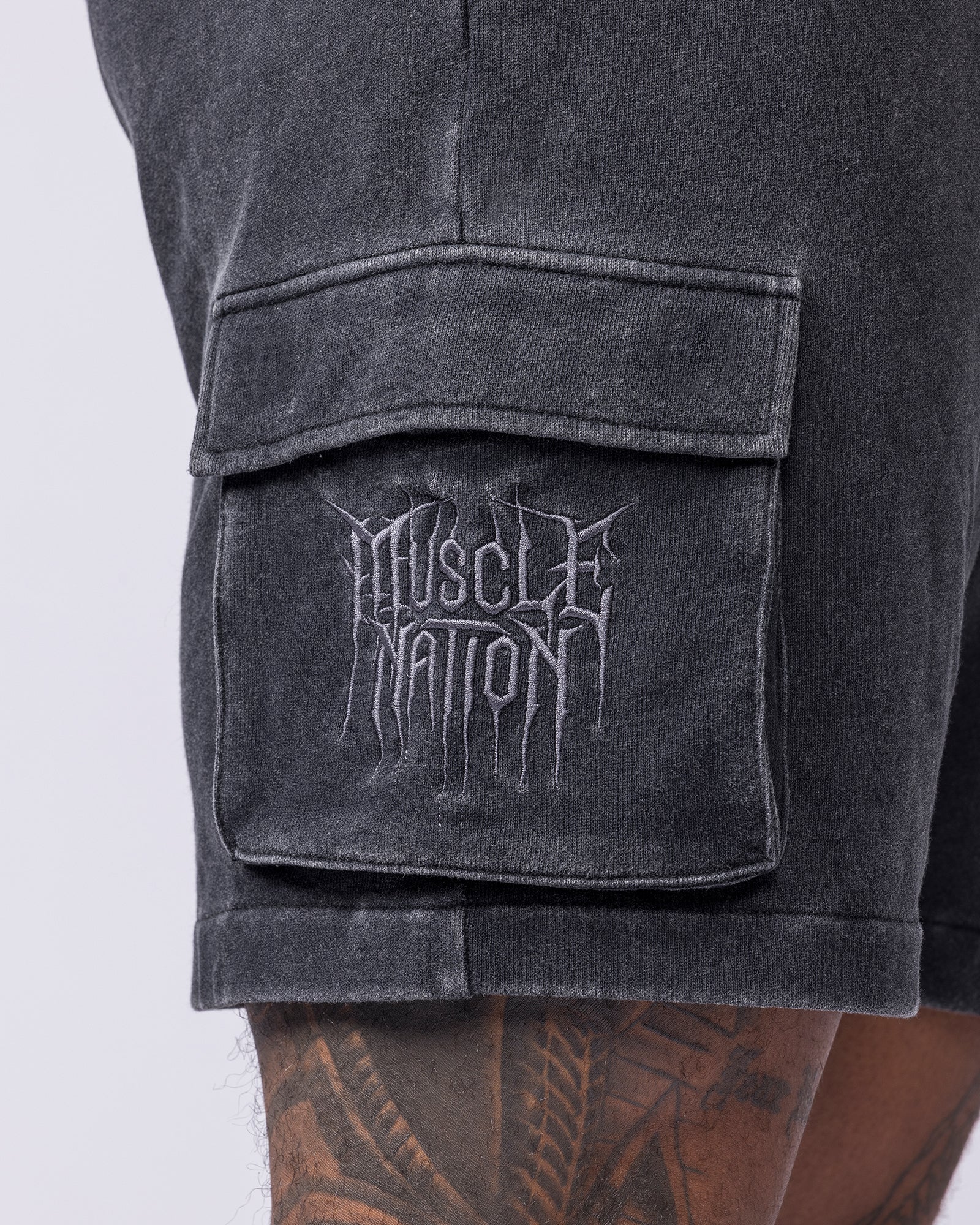Weekender Vintage Cargo 5" Shorts - Washed Black - Image 4