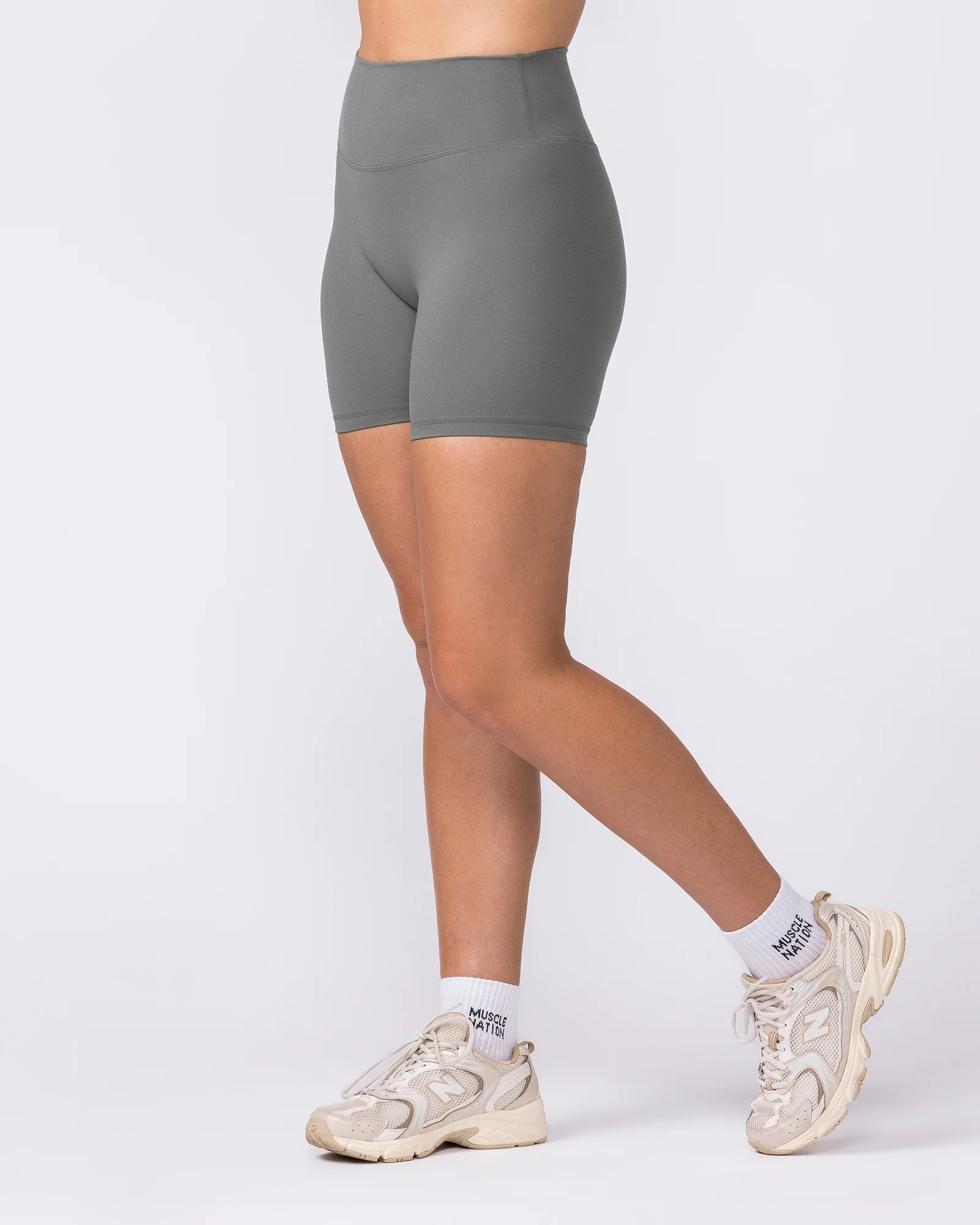 Zero Rise Everyday Bike Shorts - Botanica - Image 3